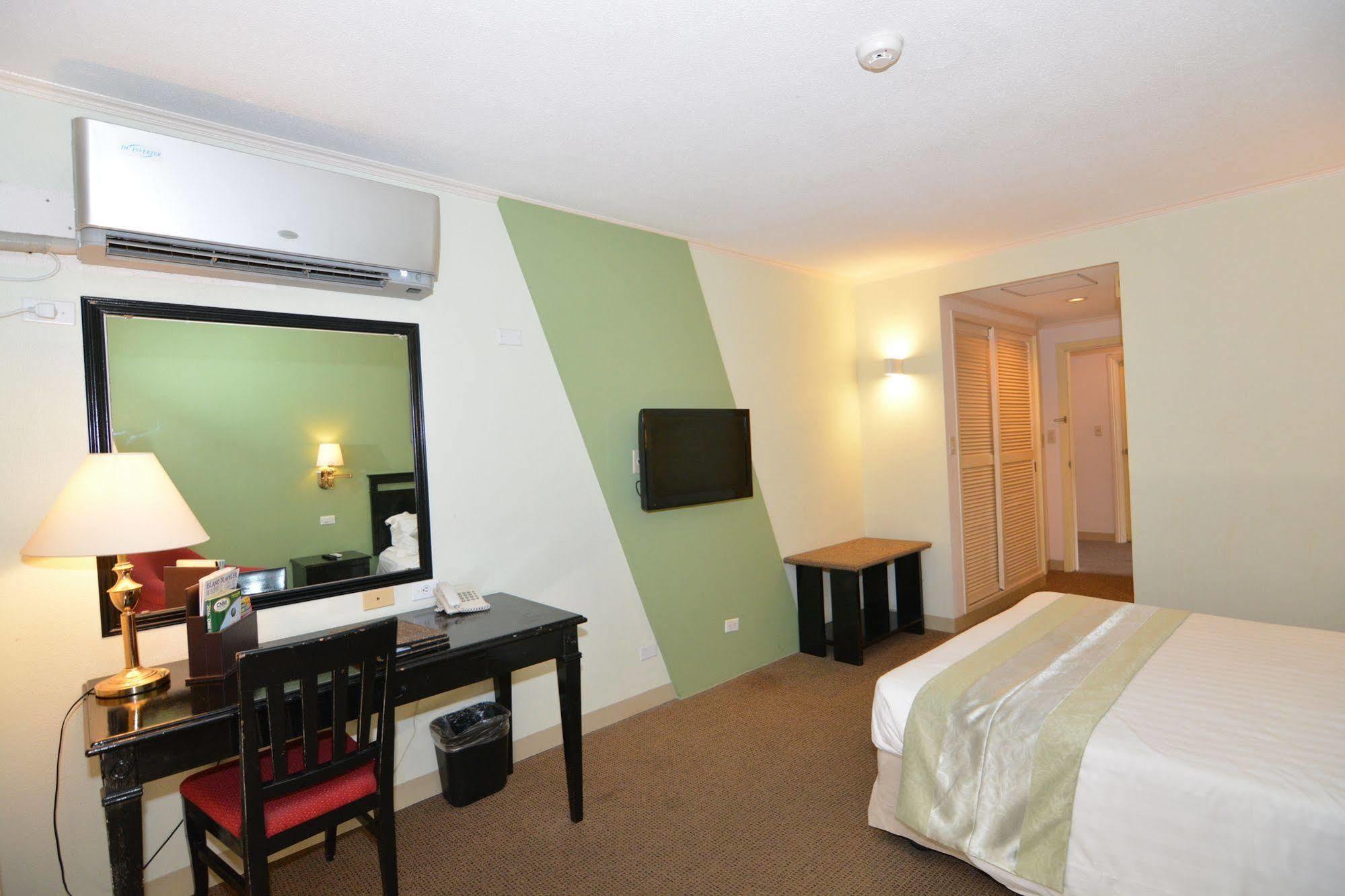 Century Hotel Garapan Zewnętrze zdjęcie