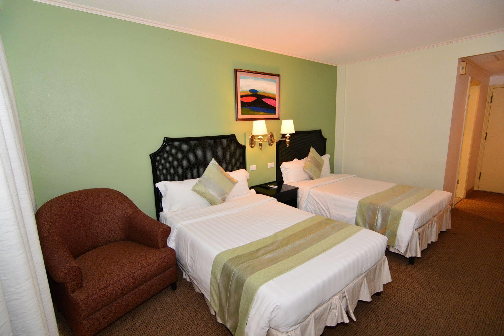 Century Hotel Garapan Zewnętrze zdjęcie